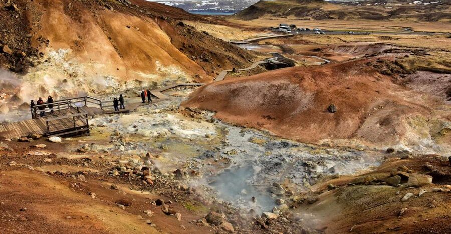From Reykjavik: Reykjanes Geopark Tour & Airport Transfer - Why Reykjanes is such a good half-day outing