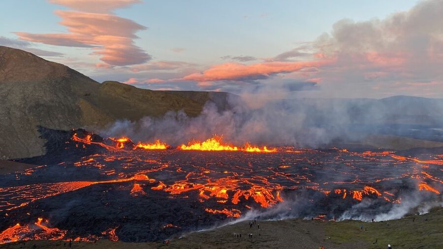 From Reykjavik: Reykjanes Geopark Tour and Sky Lagoon Visit - Key points at a glance