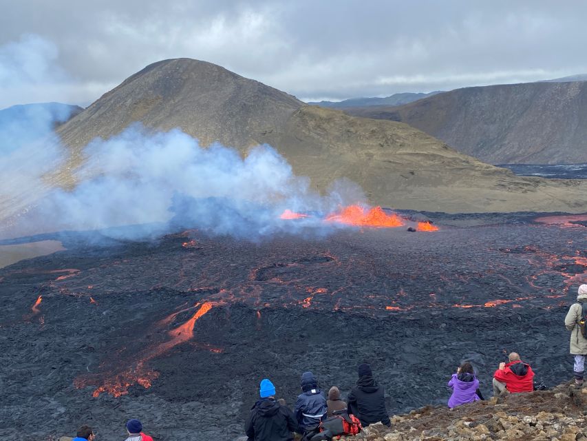 From Reykjavik: Reykjanes Geopark Tour and Sky Lagoon Visit - Walking between two tectonic plates