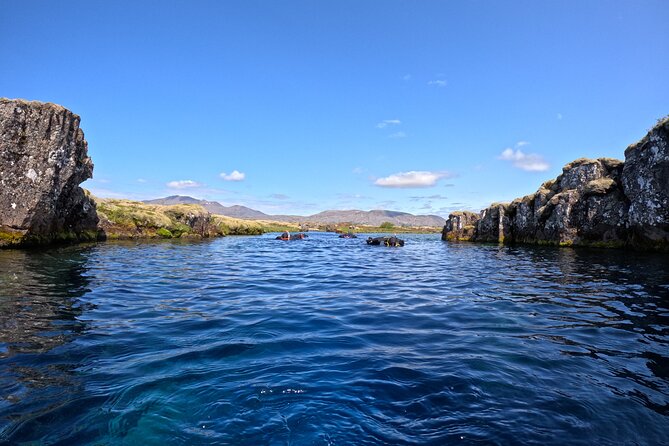 From Reykjavik- Silfra Snorkeling transfer included - The cold is manageable, but not imaginary