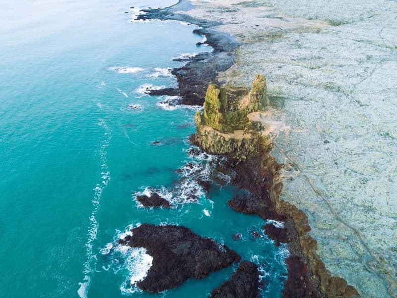From Reykjavík: South Coast Highlights Day Tour - What the guides add to the day