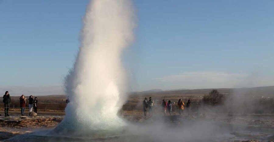 From Reykjavík: Summer 3-Day South Coast/Golden Circle Tour - Day One: Golden Circle Water, Steam, and Open Country