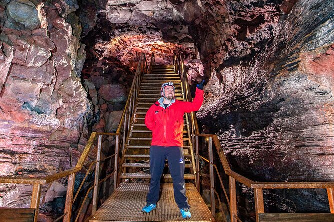 From Reykjavík: The Lava Tunnel tour with Round-trip Transfer - Guides make the geology easier to understand