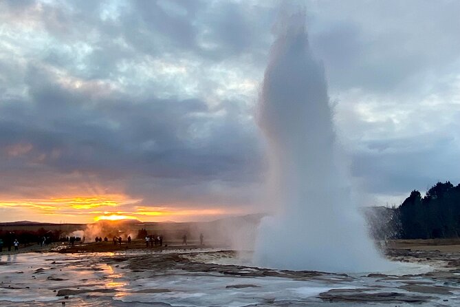 Full Day Golden Circle - Guided Tour - Brúarhlöð: a quieter canyon and your lunch stop
