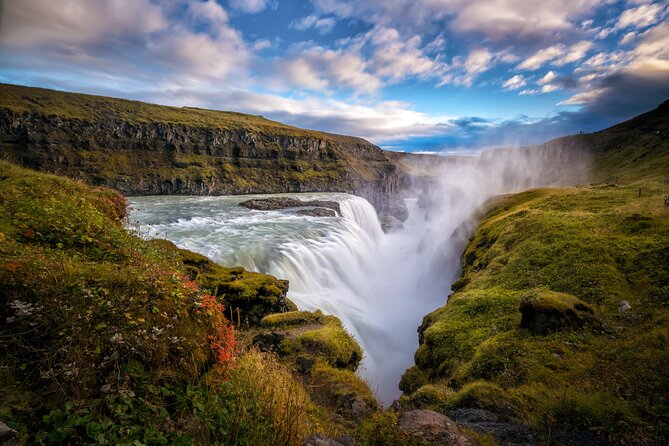 Full-Day Golden Circle Private Tour from Reykjavík - Guide quality is central to the experience