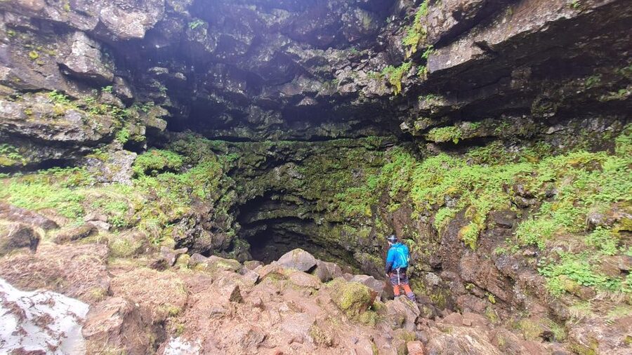 Geological Lava Tunnel Adventure - Arnarker Cave - Why a six-person group changes the experience