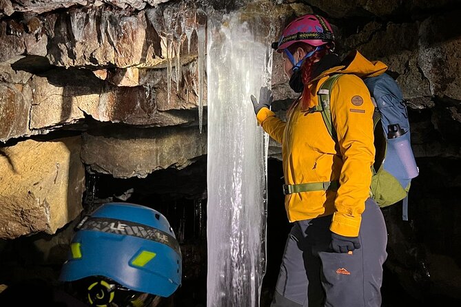 Geological Lava Tunnel Adventure in Arnarker Cave - Photos, darkness, and authentic cave time