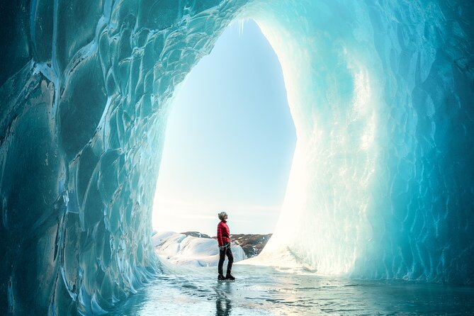 Glacier and Ice Cave Private Photoshoot - 15 Shot Photo Package - What makes this glacier photoshoot special