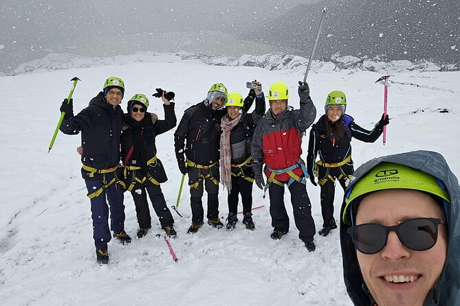 Glacier Hike Experience on Sólheimajökull - Meet on location - Group size, guide quality, and the feel of the outing