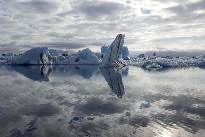 Glacier Lagoon & South Coast. Private Day Tour - Reynisfjara and the black-sand coast