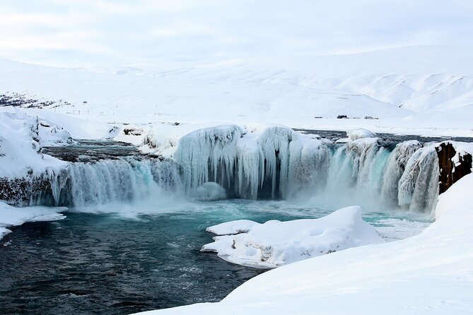 Goðafoss and Húsavík with a stop at the Geosea Baths - Húsavík in a short 30-minute visit