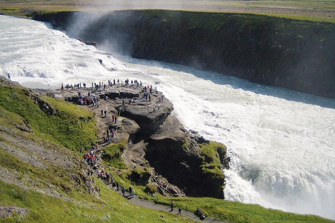 Golden Circle 7 Hours Bus Tour from Reykjavik - Who will get the most from this tour?