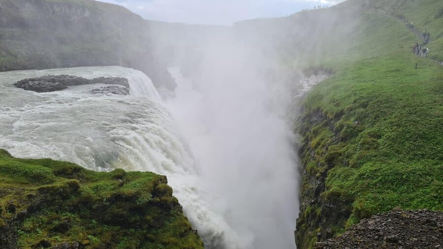 Golden Circle and Kerið Crater Small Group Tour - Geysir and Strokkur: Iceland’s most reliable burst of heat
