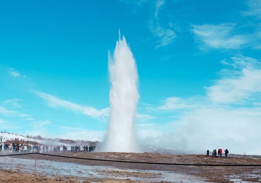 Golden Circle and Kerið Crater Small Group Tour - Who should book this tour?