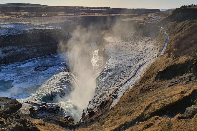 Golden Circle and Kerid Volcanic Crater Small-Group Day Tour - Kerid Crater adds something different