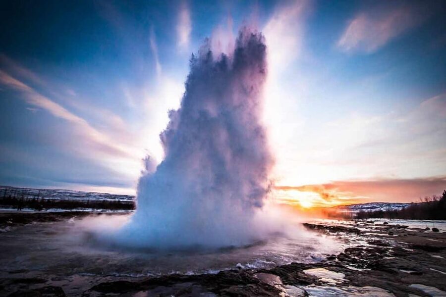 Golden Circle: Geysers, Falls & Tomato Farm with Lunch - What the seven-hour schedule feels like