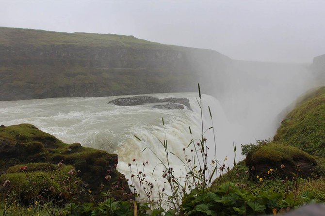 Golden Circle & Secret Lagoon & Friðheimar (lunch included) - PRIVATE TOUR - Gullfoss: power in two drops