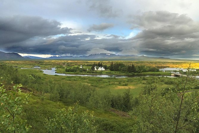 Golden Circle & Secret Lagoon & Friðheimar (lunch included) - PRIVATE TOUR - What the private format adds