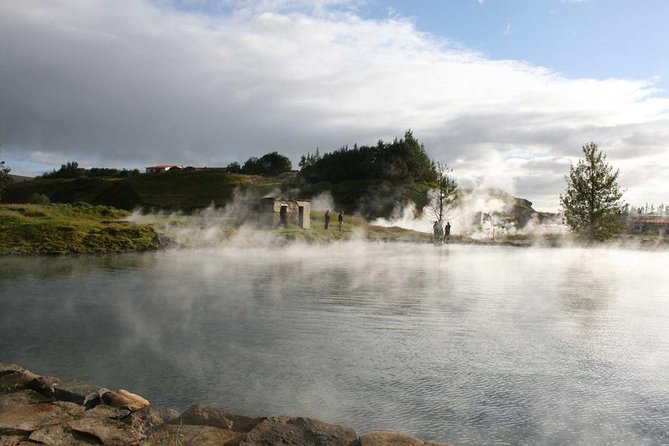 Golden Circle & Secret Lagoon Small-Group Day Tour from Reykjavik - Geysir and the reliable eruption of Strokkur