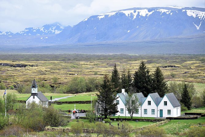 Golden Circle & Snorkeling in Silfra From Reykjavík with Free Photos - How the schedule and guiding feel