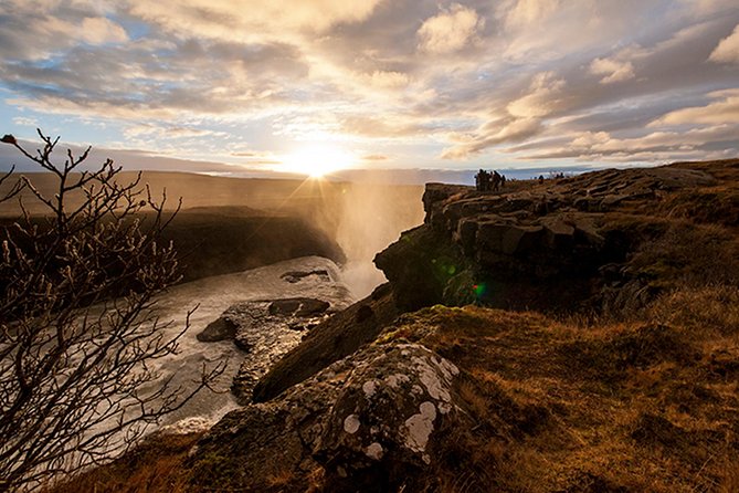 Golden Circle, Volcano Crater and Blue Lagoon Small-Group Tour - Guides can make or break a long day