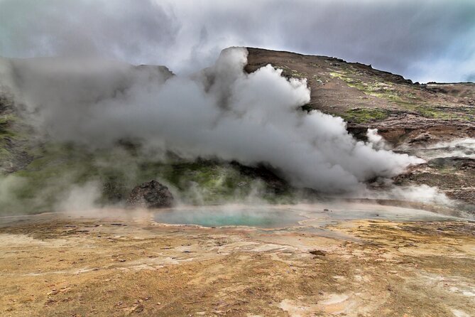 Helicopter Flight Over Geothermal Landscapes from Reykjavik - Weather, comfort, and useful planning details