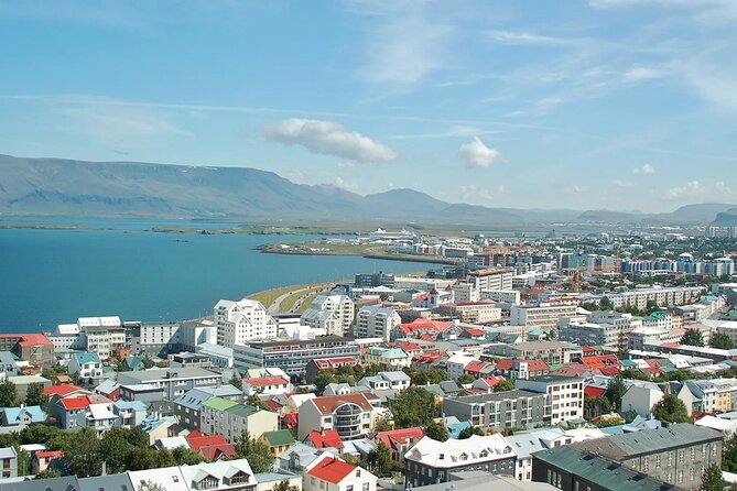 Helicopter tour from Reykjavik: Hengill Area with at site landing - Returning over Reykjavik