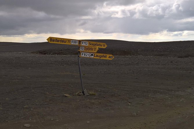 Hot springs and waterfalls, private super jeep tour - Goðafoss starts the day with easy drama