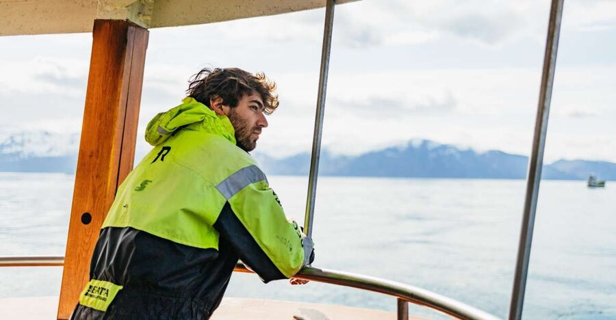 Húsavík: Whale Watching Tour with Guide - Meeting North Sailing in Húsavík