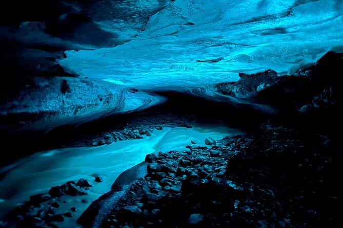 Ice Cave and Glacier Exploration Tour of Vatnajökull from Jökulsárlón - Walking across the glacier with crampons