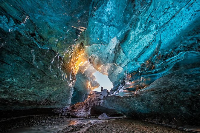 Ice Cave Tour in the National Park of Vatnajökull - Safety comes before the perfect cave