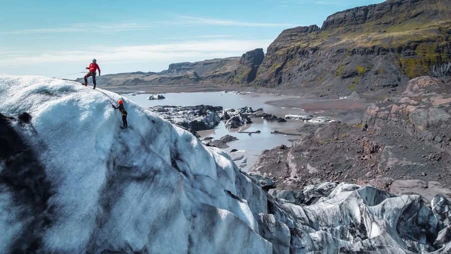 Ice climbing at Sólheimajökull - Crossing crevasses and moulins on Sólheimajökull