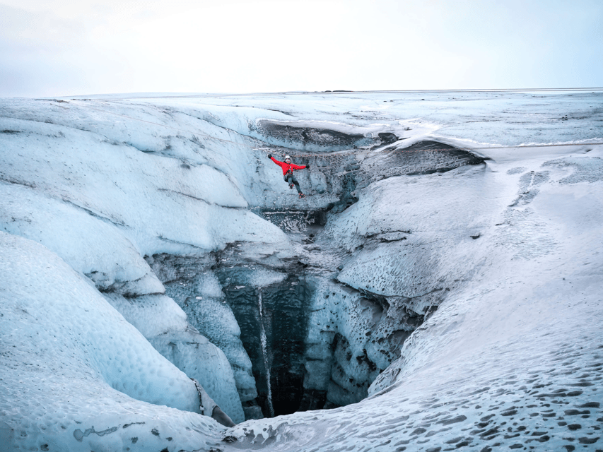 Iceland: Glacier Zip Line Tour with Hike or Ice Cave Visit - From the Glacier Lagoon car park to the ice