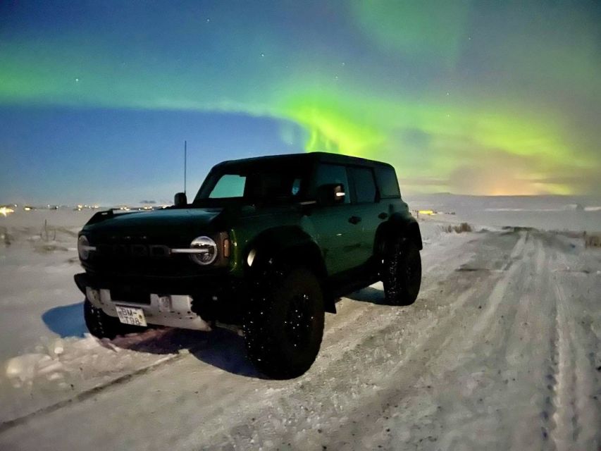 Iceland in a nutshell, private Super Jeep - Driving on Langjökull glacier