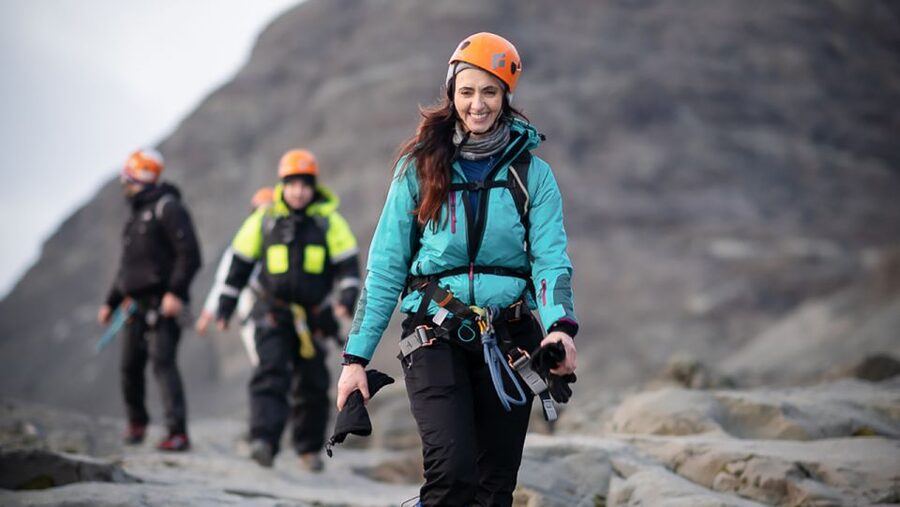 Iceland: Private Glacier Hike and Ice Cave Photo Tour - The gradual climb to Bellissimo