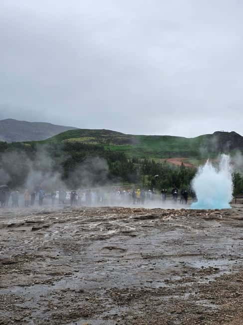 Iceland Reykjavik: Golden Circle Private Tour - Geysir, Strokkur, and Iceland’s boiling ground
