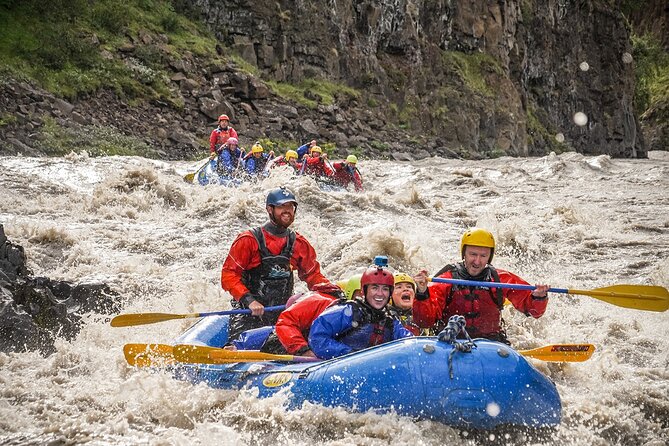 Iceland’s Top Grade 4 Rafting – Drysuit, Canyon & Adrenaline - Guides, safety and the human side of the trip