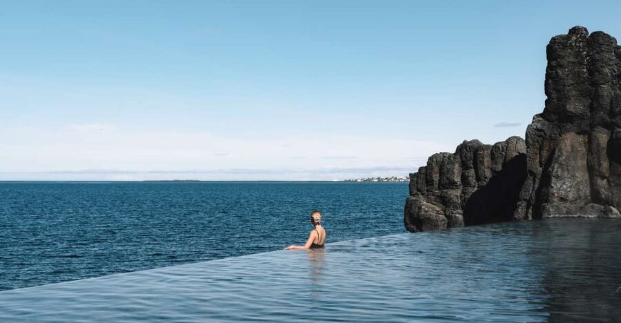 Iceland: Silfra Snorkeling Tour and Sky Lagoon Spa Combo - The cold-water section, and what the equipment changes