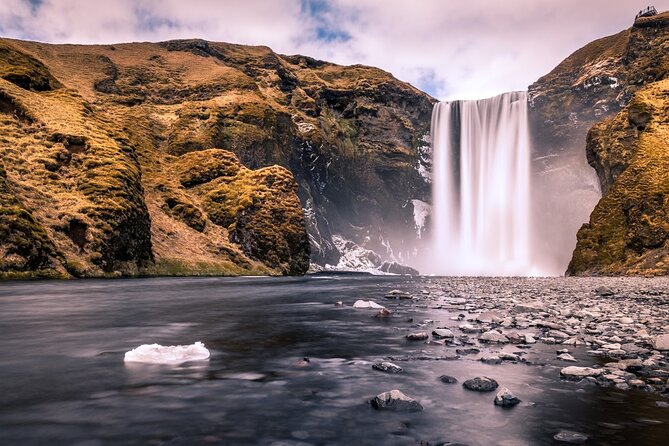 Iceland South Coast Tour with Pickup - What the guide and vehicle add to the day