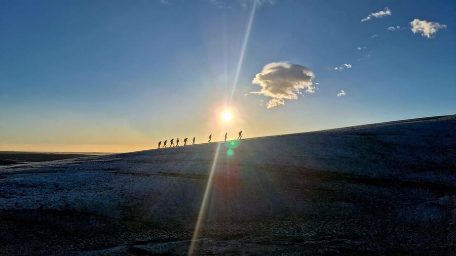 Jökulsárlón: Blue Ice Cave Tour and Glacier Walk - Why the small group matters