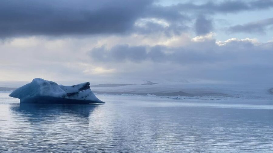 Jökulsárlón Floating Glacier & Diamond Beach Day Tour - Why Jökulsárlón and Diamond Beach make a strong pairing