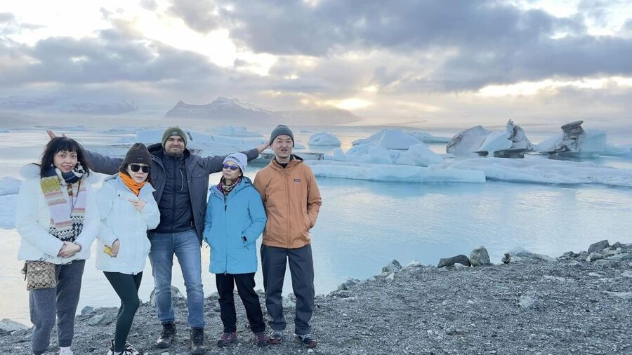 Jökulsárlón Floating Glacier & Diamond Beach Day Tour - Comfort, timing, and accessibility