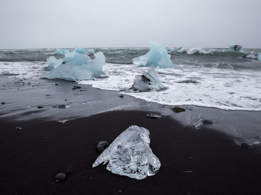 Jökulsárlón Floating Glacier & Diamond Beach Day Tour - The five-hour road trip from Reykjavík