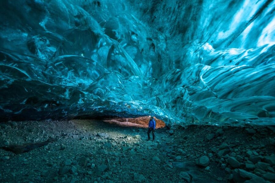 Jökulsárlón: The Original Ice Cave Tour on Vatnajökull - Meeting at Jökulsárlón Glacier Lagoon