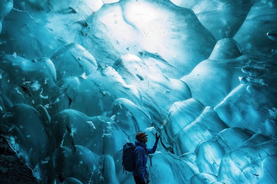 Jökulsárlón: The Original Ice Cave Tour on Vatnajökull - Walking across Breiðamerkurjökull