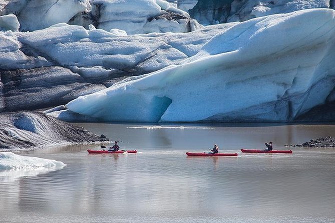 Kayaking on the Sólheimajökull Glacier Lagoon - Arriving at the Sólheimajökull parking lot