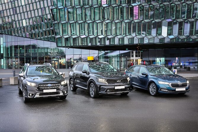 Keflavik Airport To Skarfabakki Harbour Private Transportation - Family comfort, luggage, and child seats
