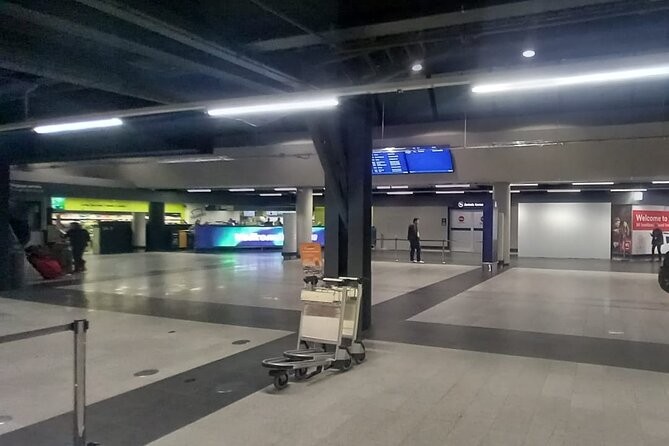 Keflavik International Airport Private Transfer To/From Reykjavik - Driver Courtesy and Communication