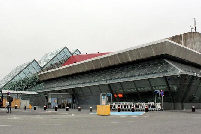 Keflavik To Reykjavik Private Luxury Airport Transfer - Who will get the most from this transfer