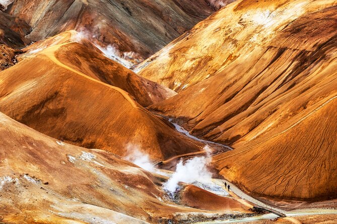 Kerlingarfjöll Day Hike from Reykjavik - The highland road is part of the experience